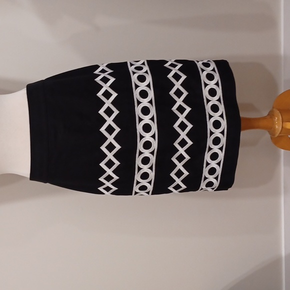 Kate Spade Madison Avenue "Amellia" Embroidered Pencil Skirt- Sz. 10 - Picture 4 of 8